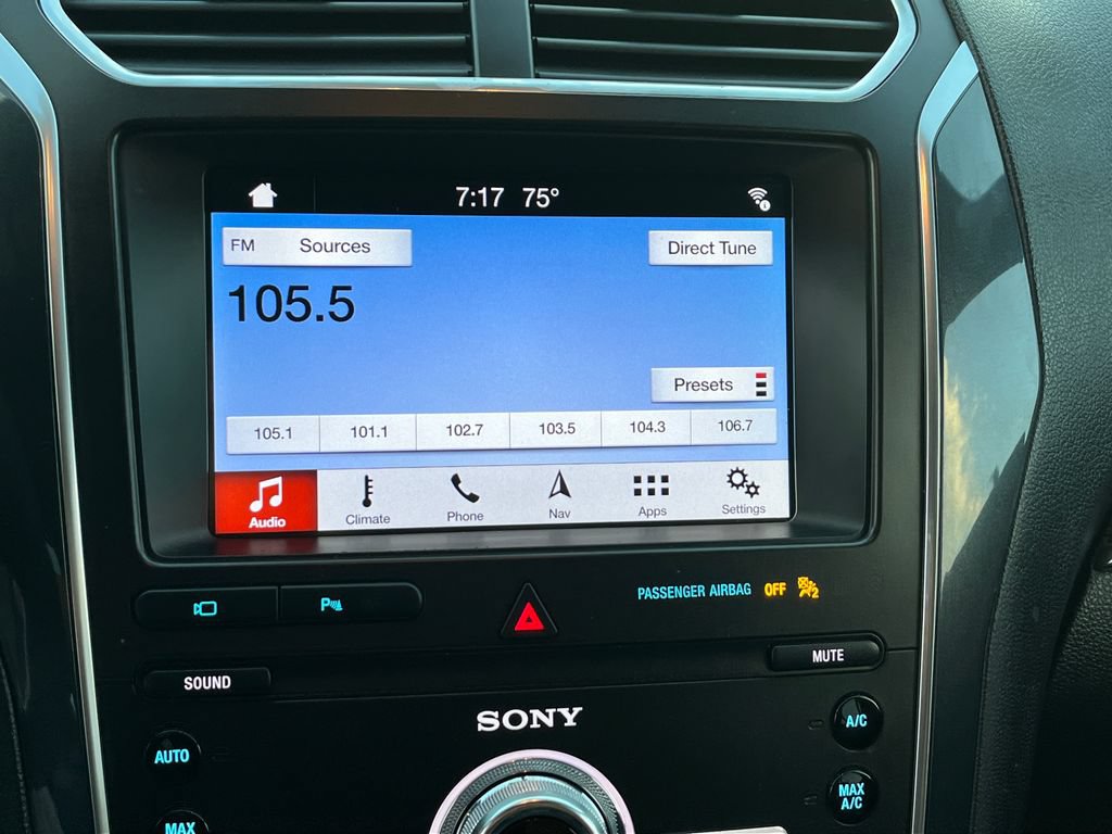 Used 2019 Ford Explorer Limited w/ Class III Trailer Tow Package FWD image 33