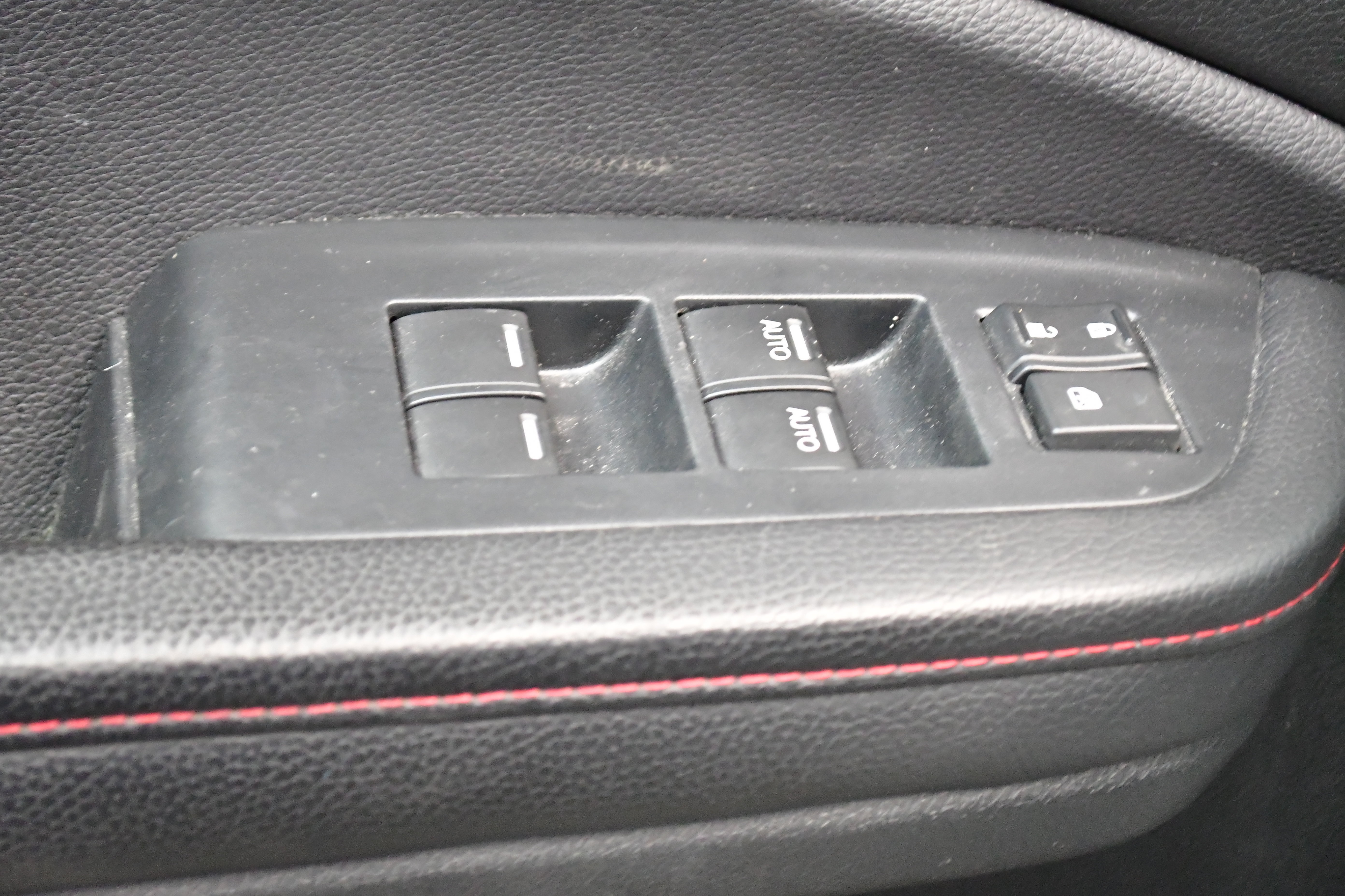 Used 2023 Honda Ridgeline Black Edition image 17