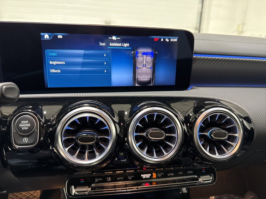 Used 2025 Mercedes-Benz CLA 250 4MATIC w/ Exclusive Package image 23