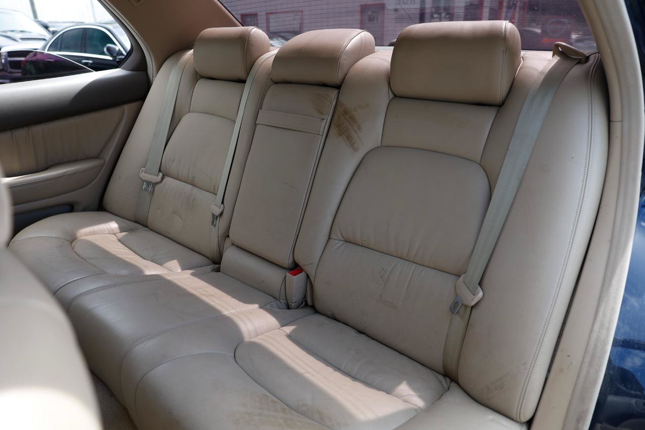 Used 1999 Lexus LS 400 w/ Premium Pkg RWD image 8