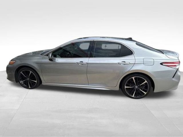 Used 2020 Toyota Camry XSE image 14