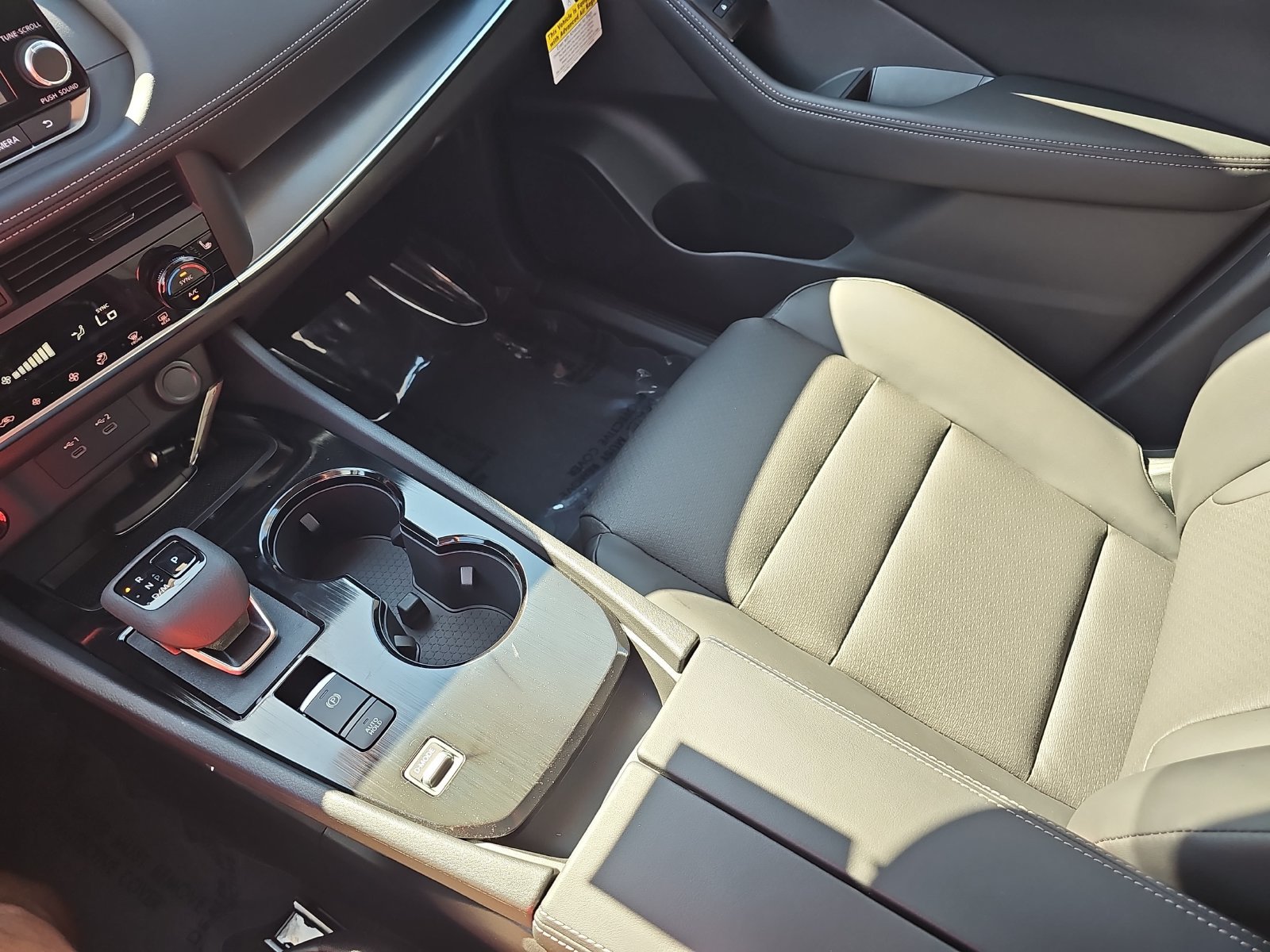 New 2027 Nissan Rogue Dark Armor FWD image 25