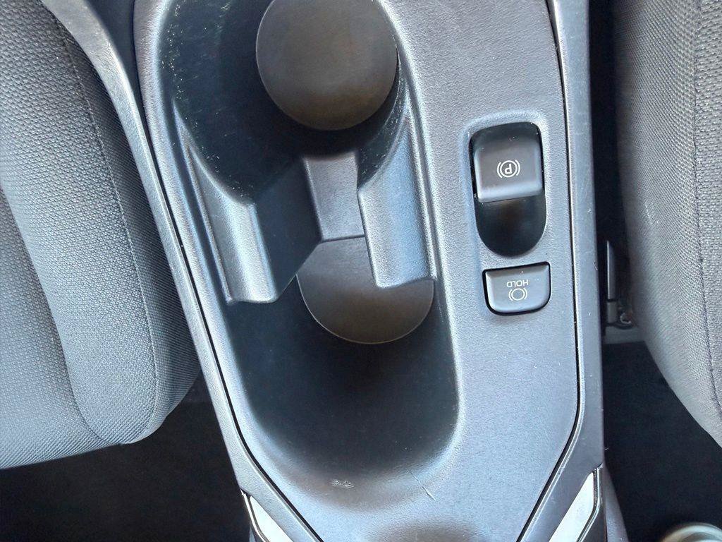 Used 2025 Toyota Corolla LE FWD image 21