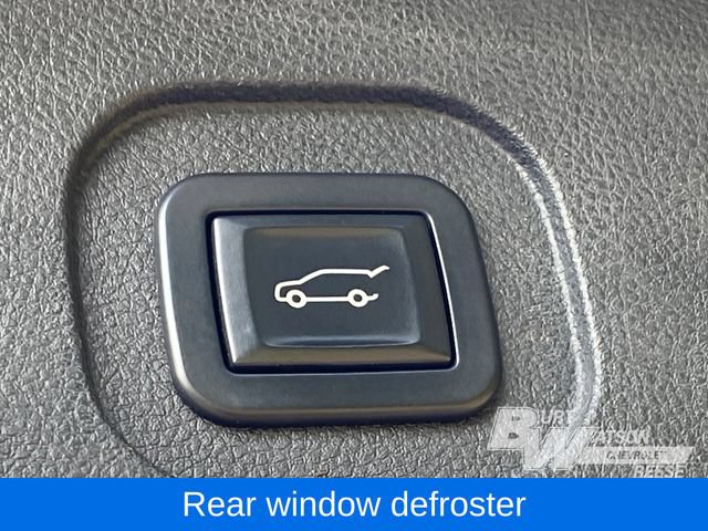 Used 2016 Chevrolet Equinox LTZ w/ Enhanced Convenience Package FWD image 18