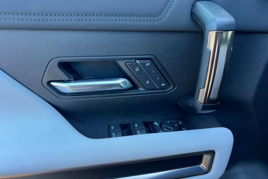 New 2025 GMC Hummer EV 3X image 8