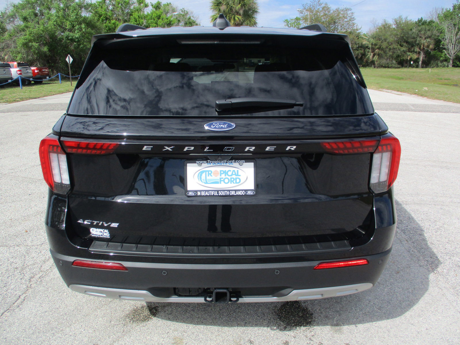 New 2025 Ford Explorer Active w/ Active Comfort Package image 6