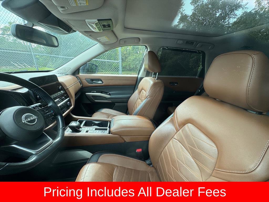 Used 2022 Nissan Pathfinder Platinum w/ Cargo Package FWD image 8