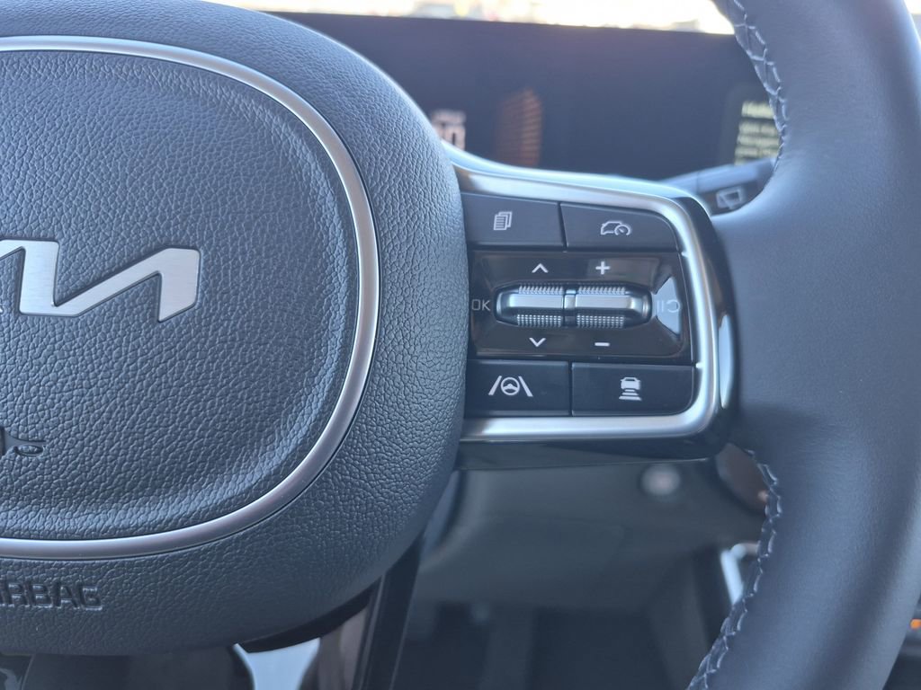 New 2026 Kia Carnival EX image 19