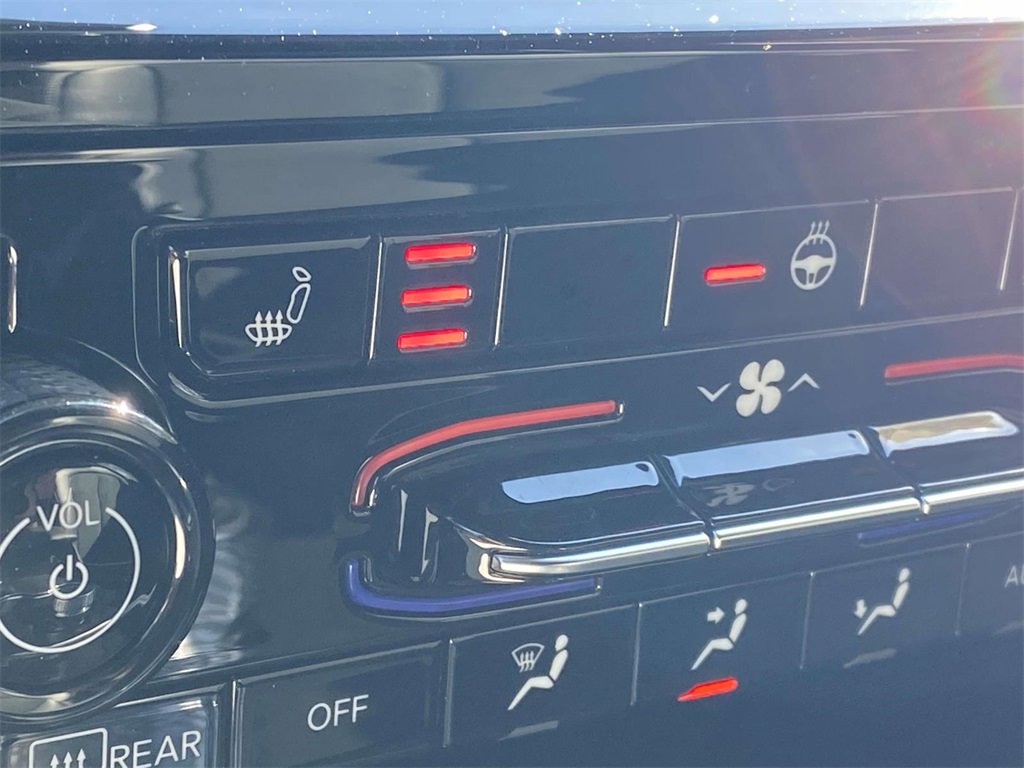 New 2025 Jeep Grand Cherokee L Altitude image 46