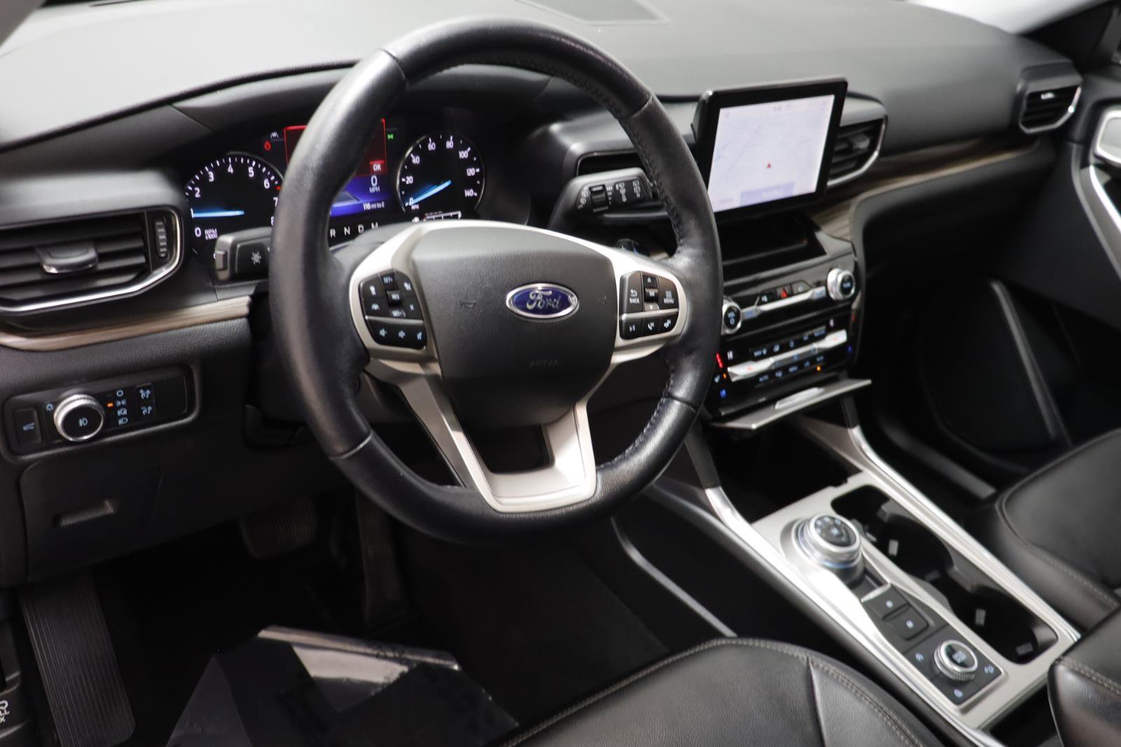 Used 2021 Ford Explorer Limited w/ Equipment Group 301A image 6