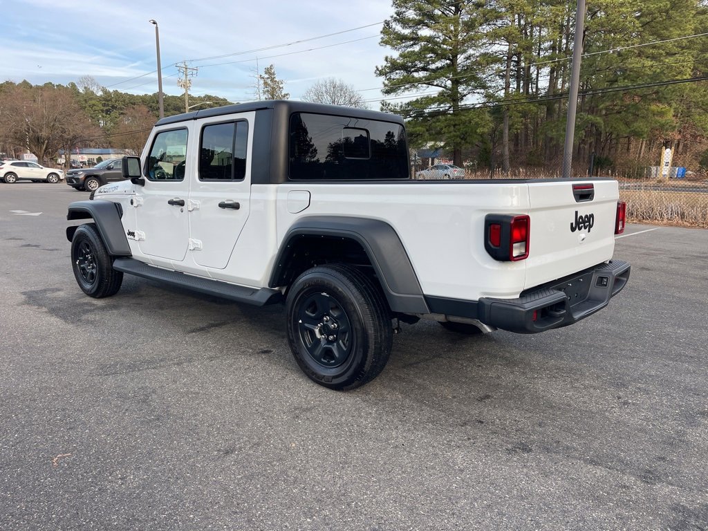 Used 2024 Jeep Gladiator Sport image 7