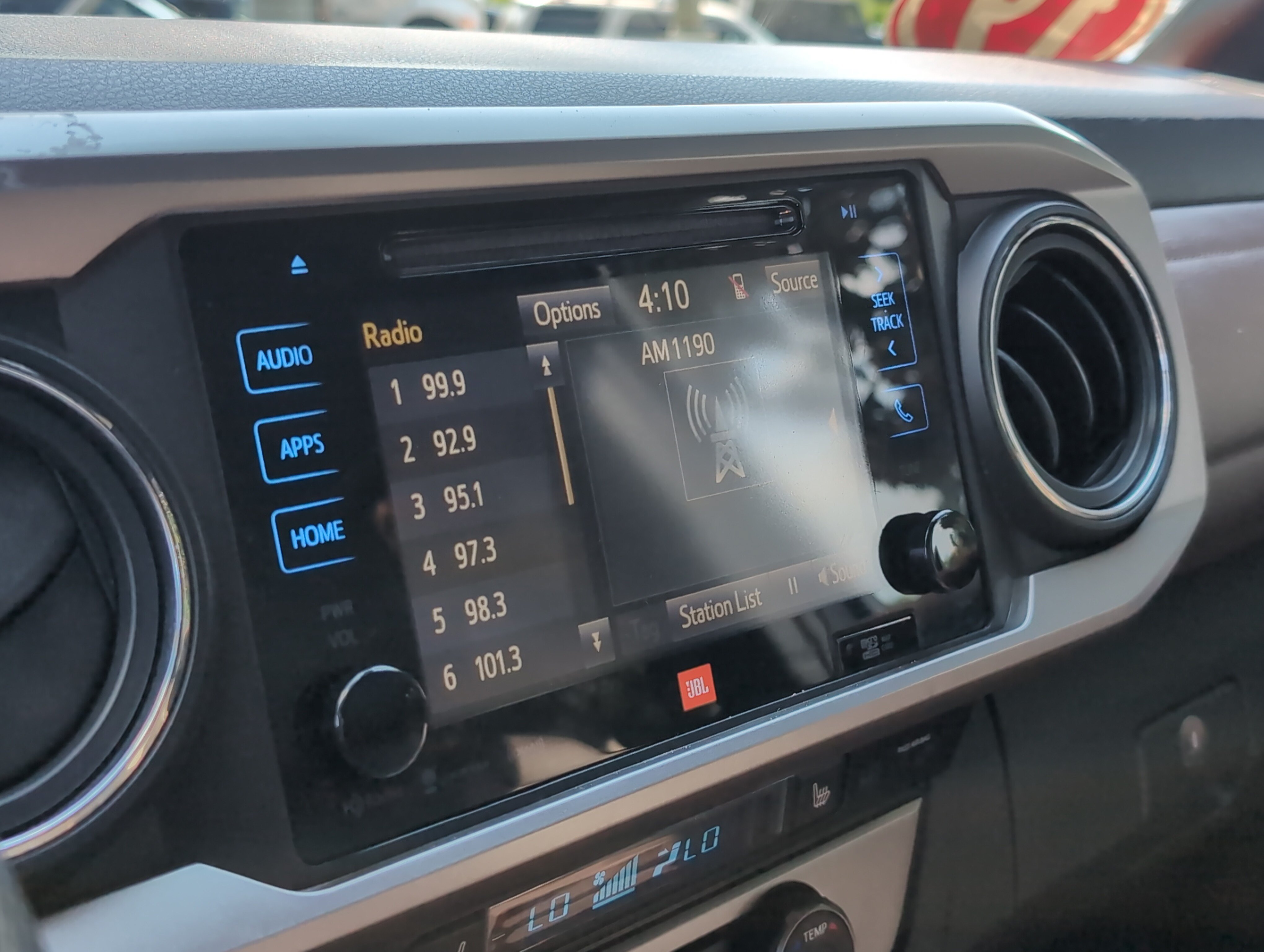 Used 2019 Toyota Tacoma Limited AWD/4WD image 23