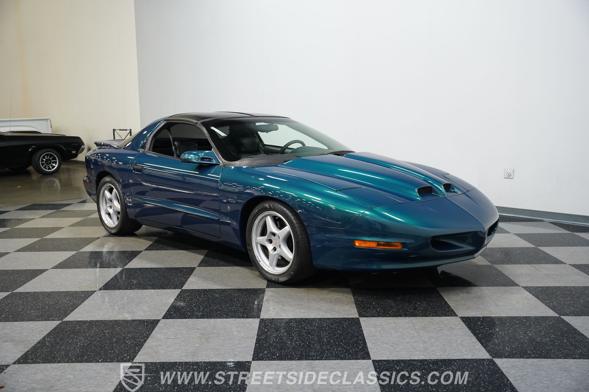 Used 1997 Pontiac Firebird Formula image 16