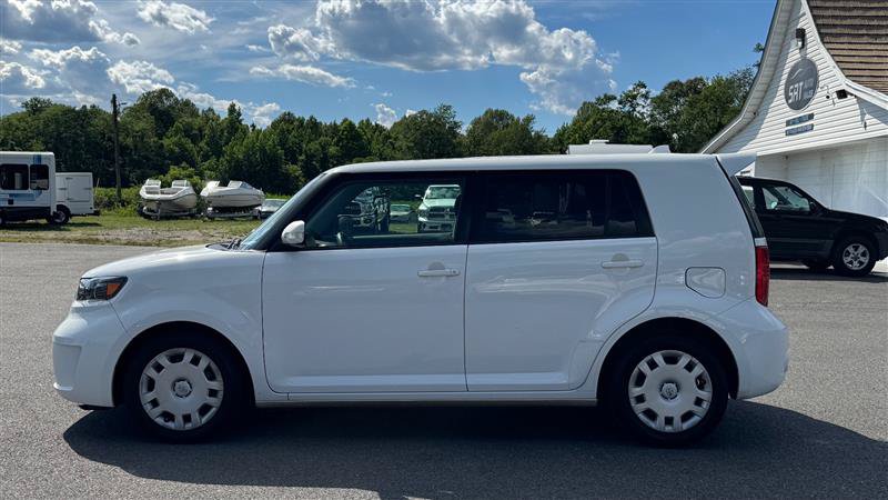 Used 2008 Scion xB FWD image 11