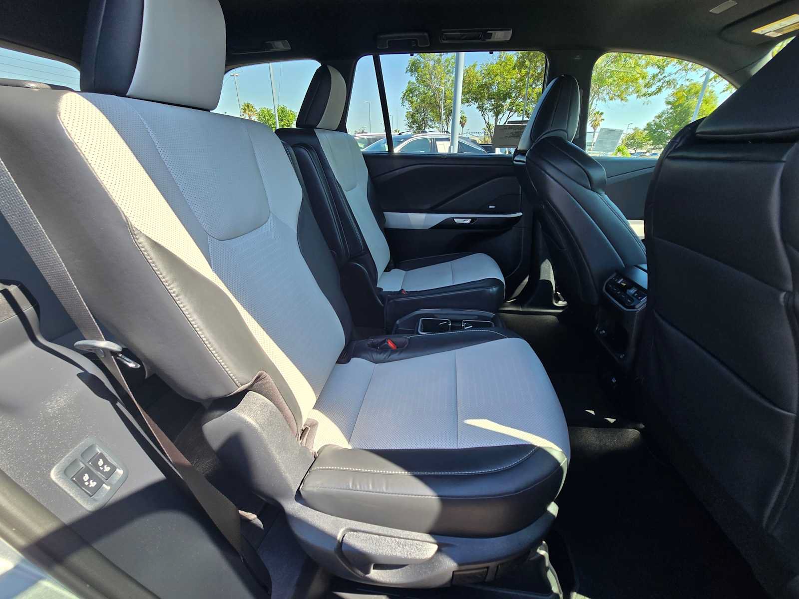 New 2026 Lexus TX 500h AWD image 12