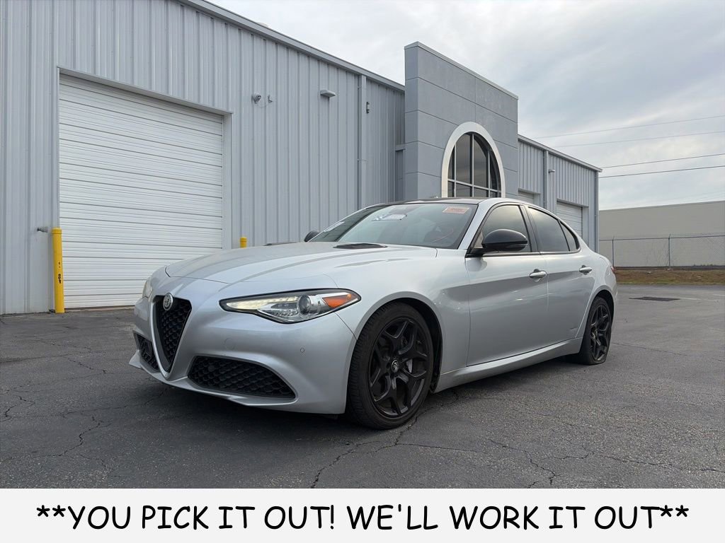 Used 2021 Alfa Romeo Giulia Sprint w/ Nero Edizione RWD image 3