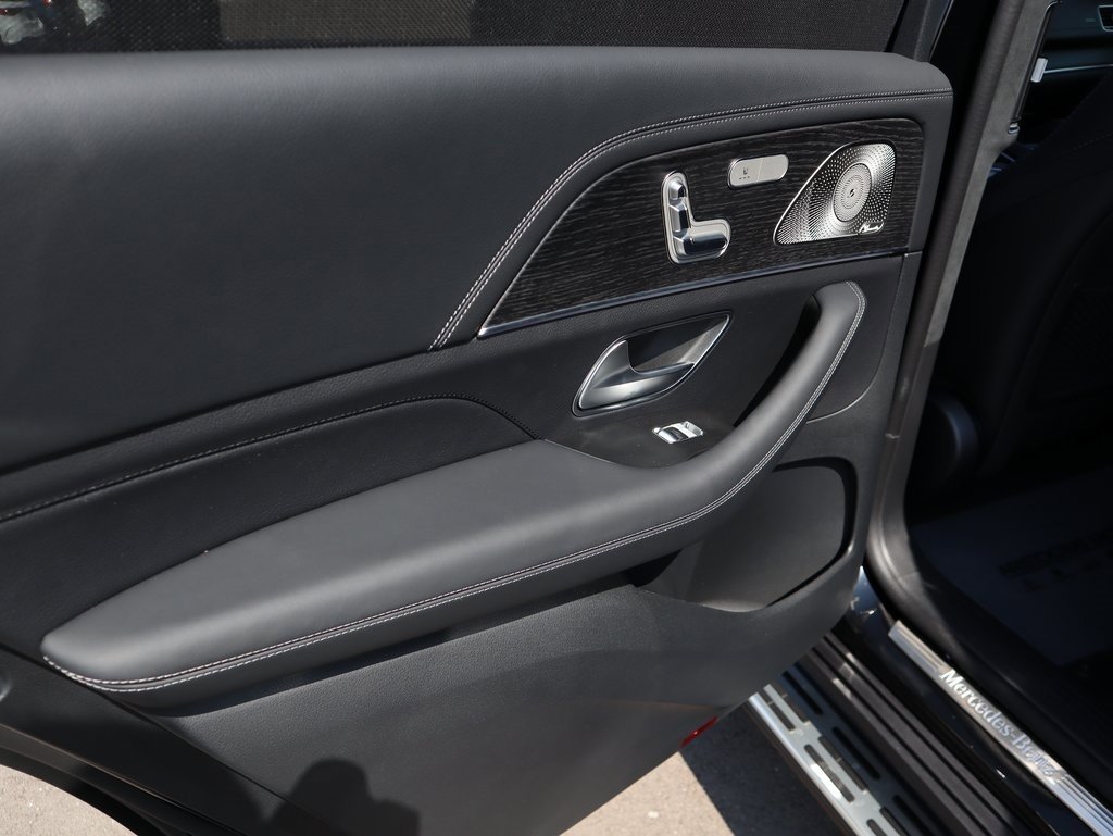 New 2026 Mercedes-Benz GLS 580 4MATIC image 22