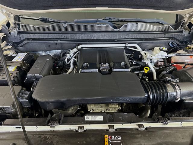 Used 2024 Chevrolet Colorado Z71 AWD/4WD image 31