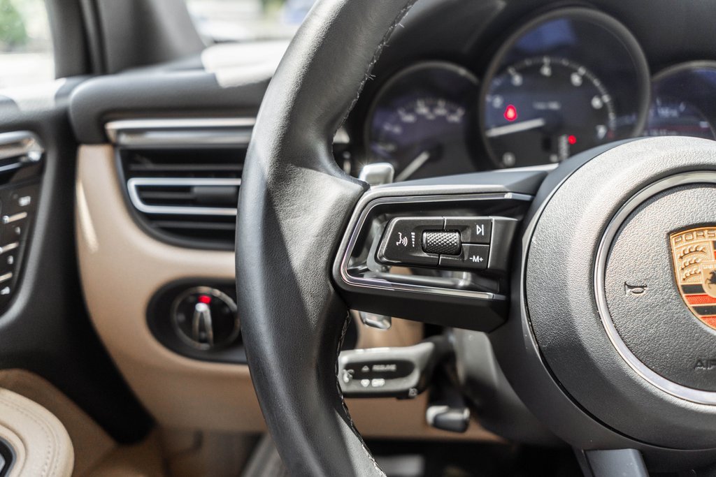 Used 2022 Porsche Macan image 25