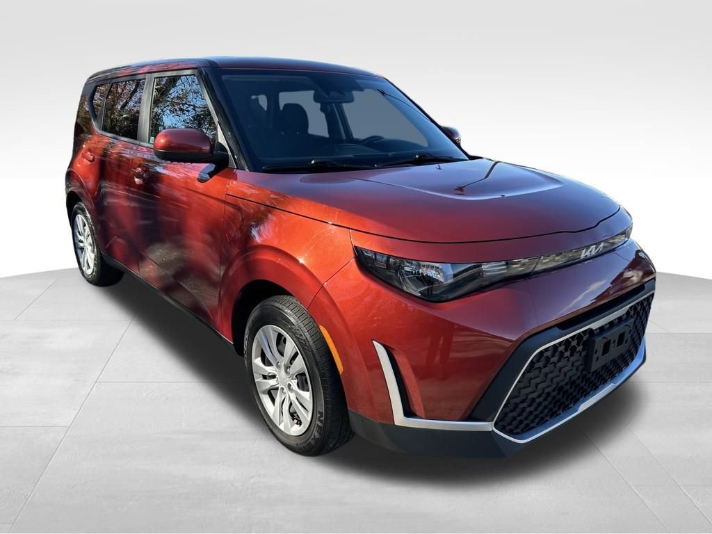 Used 2023 Kia Soul LX image 8