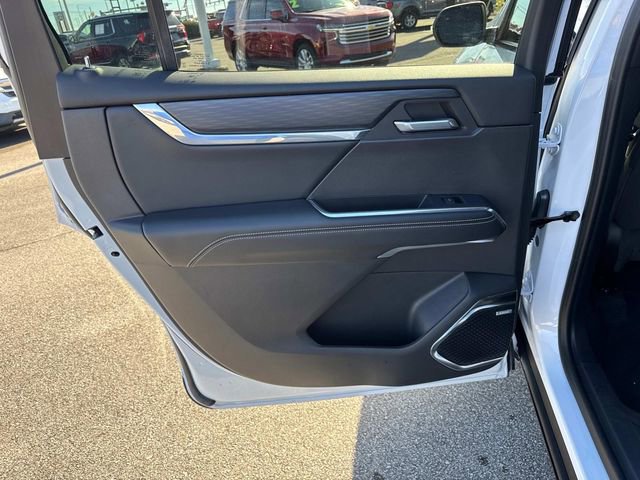 Used 2025 GMC Acadia Elevation image 40