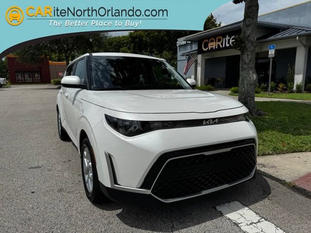 Used 2025 Kia Soul LX w/ LX Technology Package FWD image 1