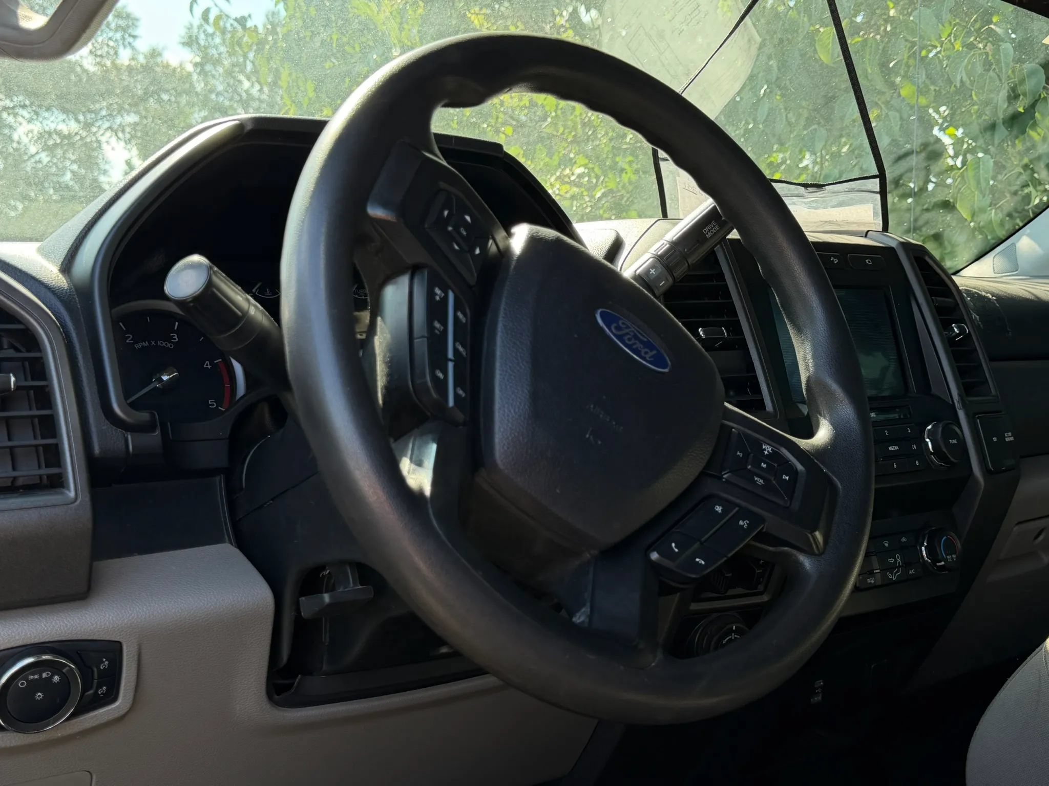 Used 2020 Ford F350 XL w/ STX Appearance Package AWD/4WD image 8