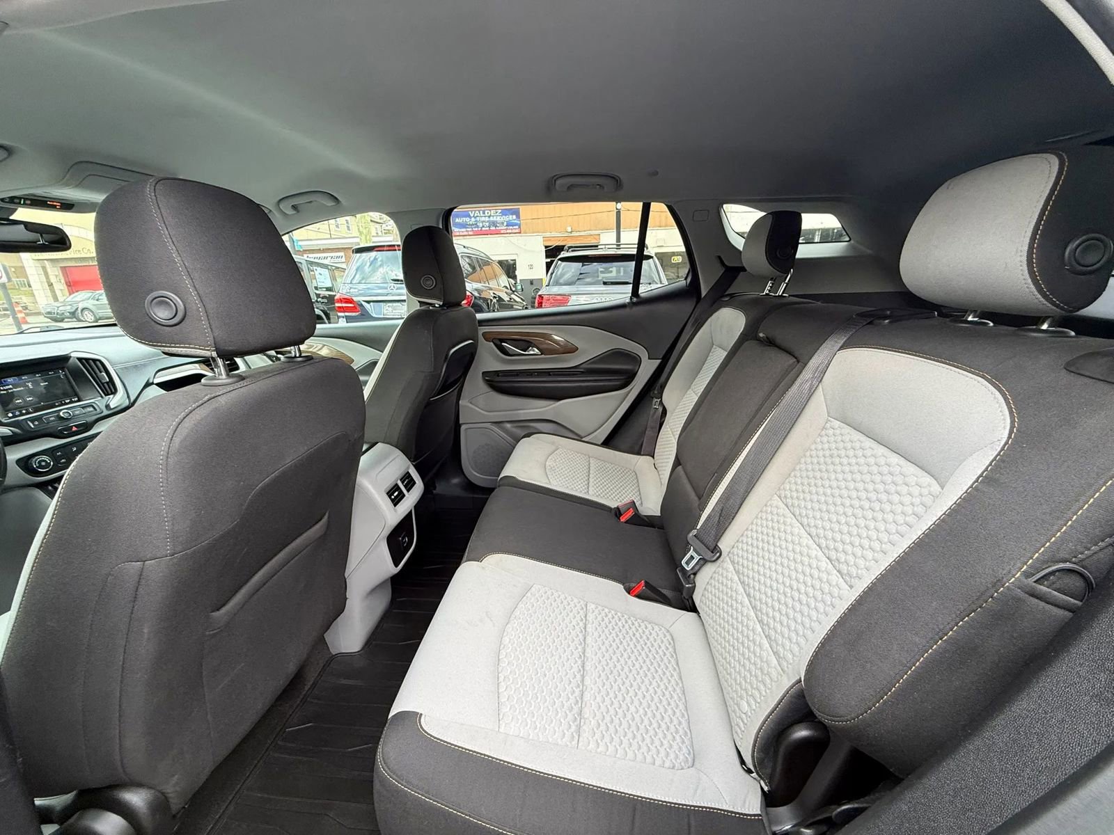 Used 2018 GMC Terrain SLE image 44