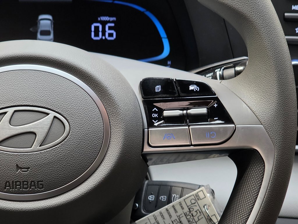 New 2026 Hyundai Elantra SE image 17