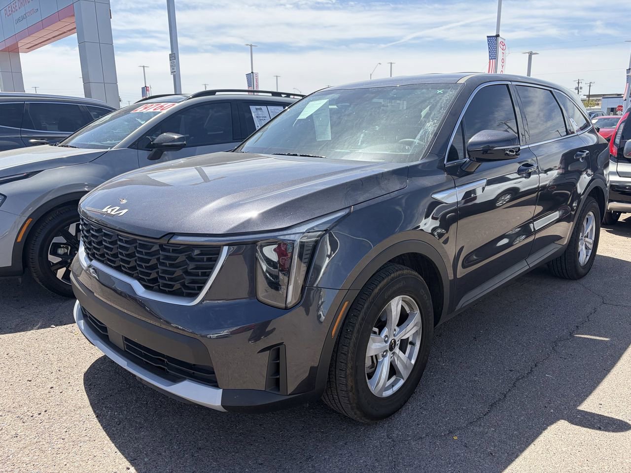Certified 2025 Kia Sorento LX FWD image 4