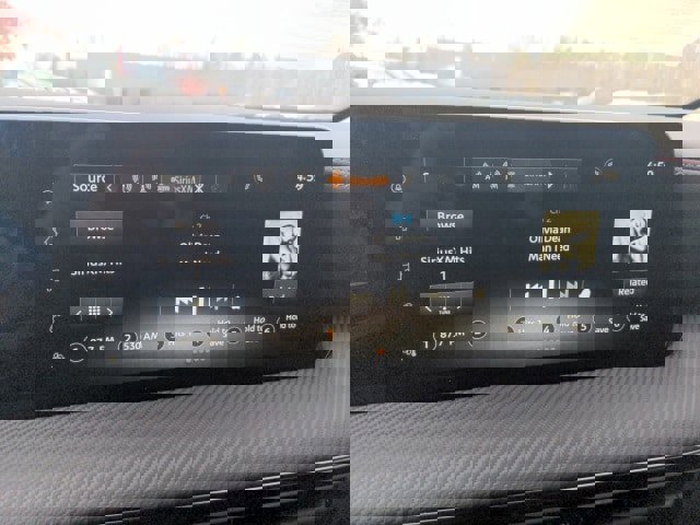 New 2025 Nissan Kicks SR image 13