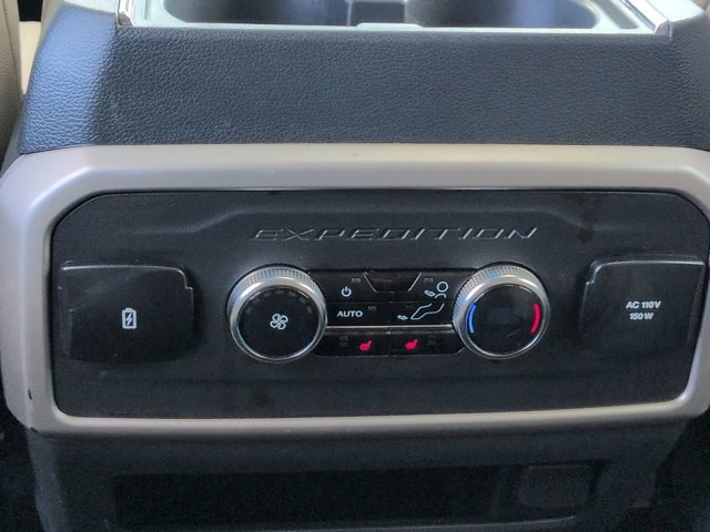Used 2024 Ford Expedition Limited image 16