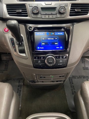Used 2017 Honda Odyssey Touring Elite image 25