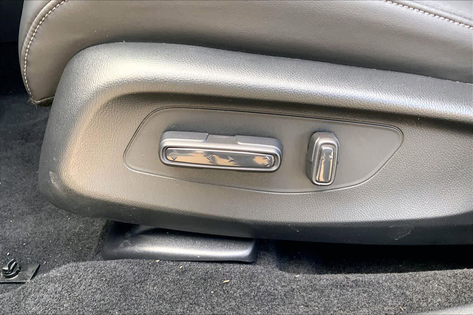 Used 2025 Acura ADX AWD image 31