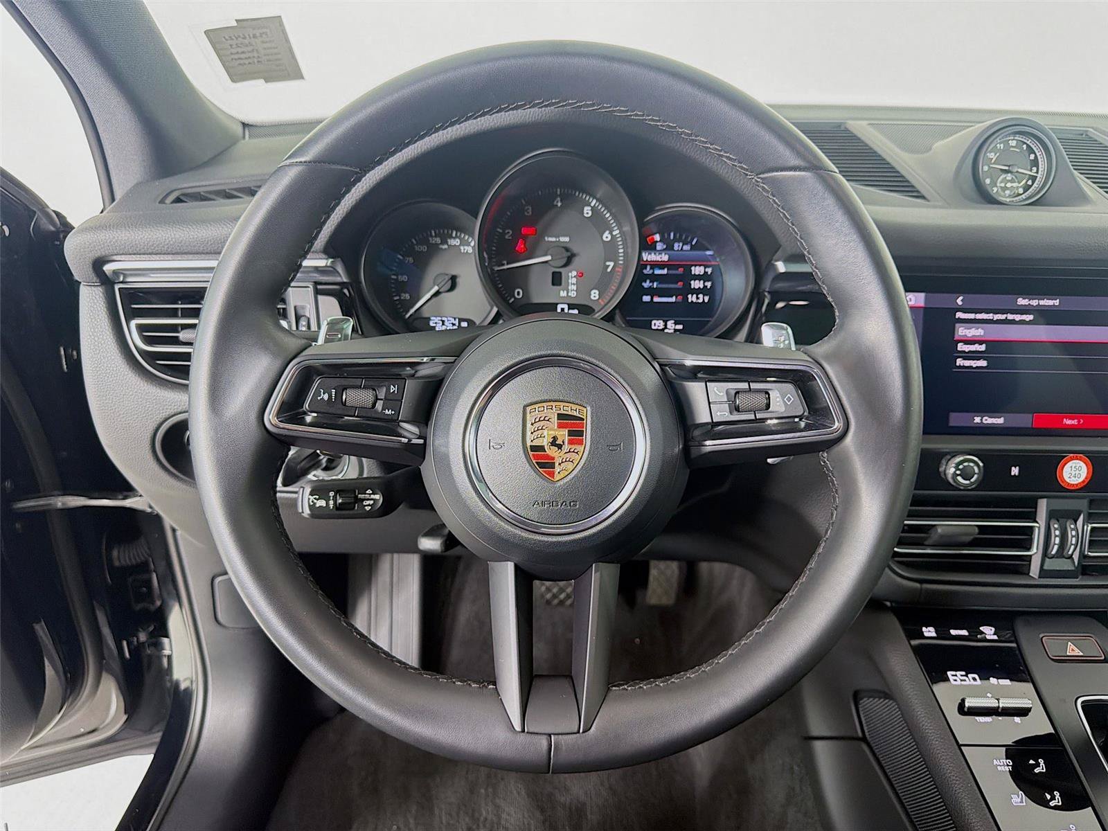 Certified 2023 Porsche Macan AWD/4WD image 11