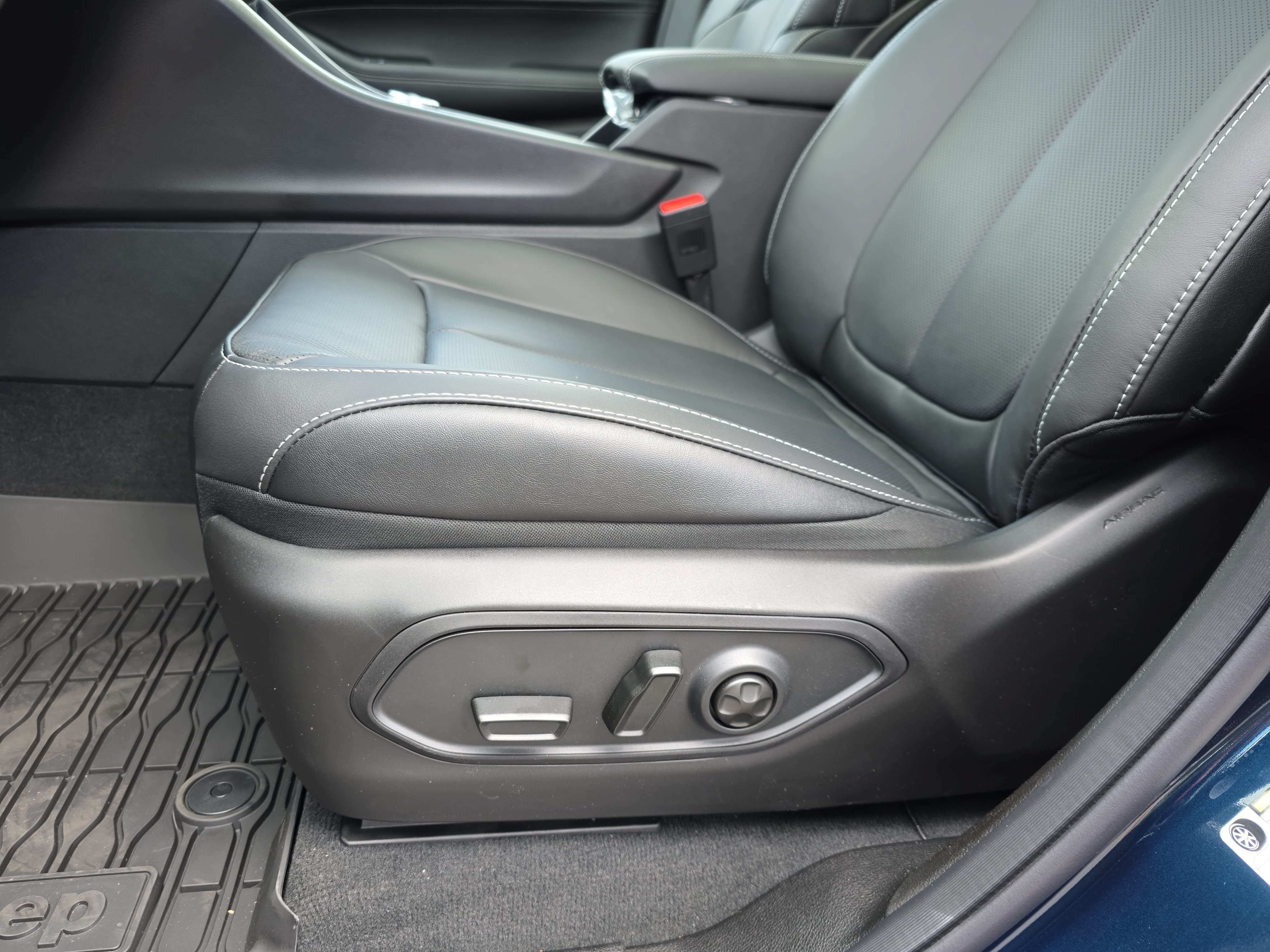 New 2026 Jeep Grand Cherokee Limited AWD/4WD image 27