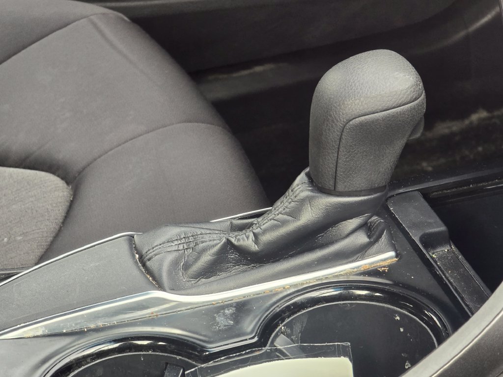 Used 2018 Toyota Camry LE FWD image 13