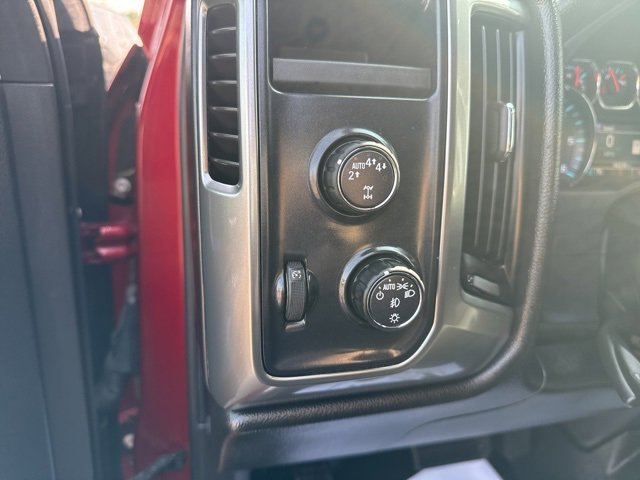 Used 2018 Chevrolet Silverado 1500 LT w/ All Star Edition image 17