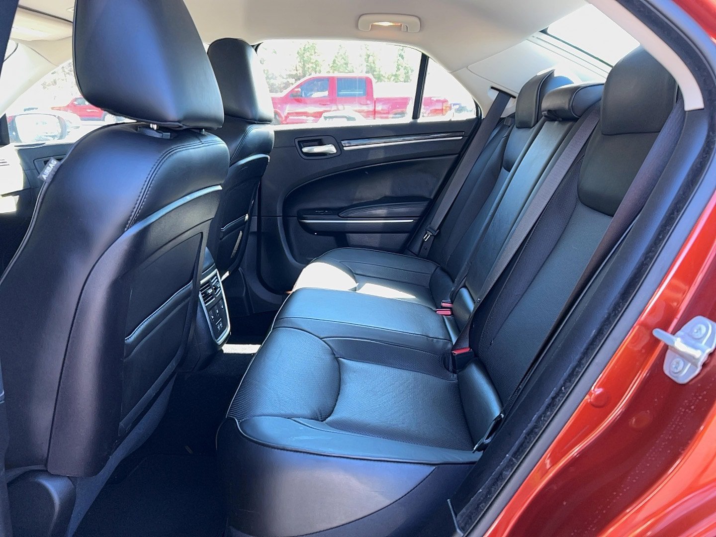 Used 2021 Chrysler 300 Touring L image 28