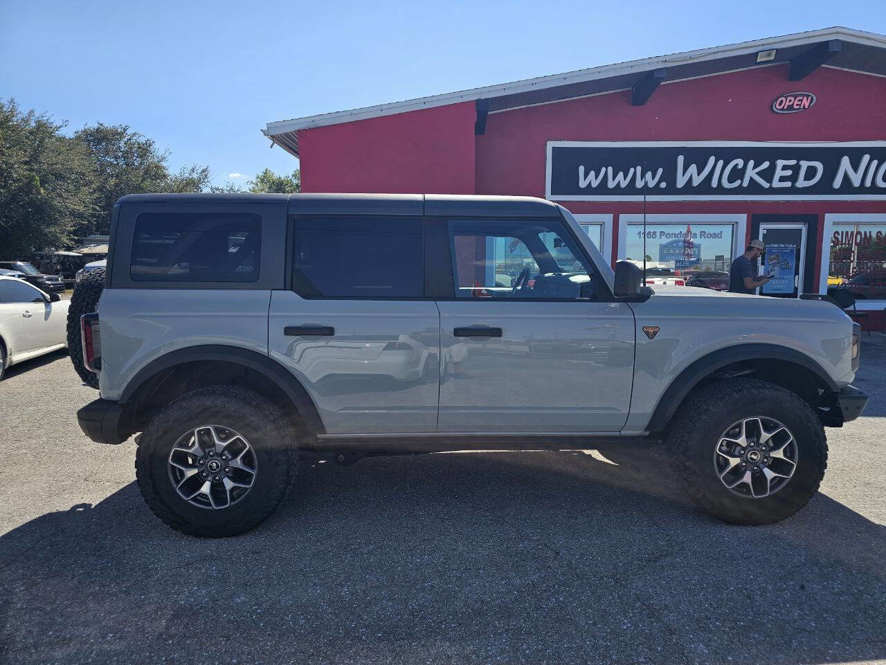 Used 2023 Ford Bronco Badlands image 9