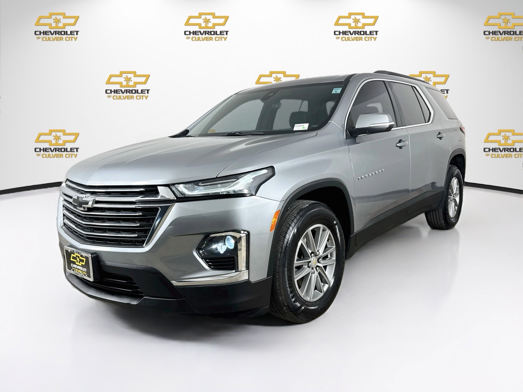 Used 2023 Chevrolet Traverse LT FWD image 3