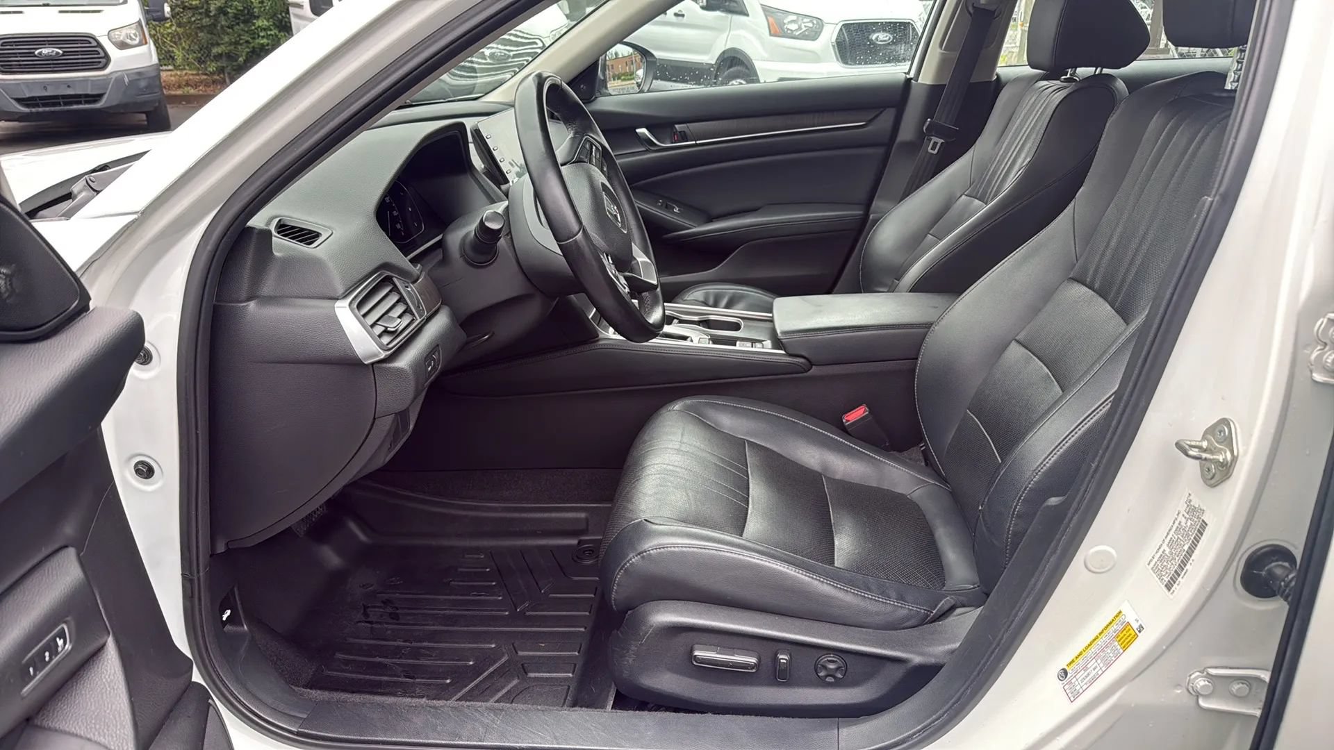 Used 2018 Honda Accord EX-L image 11