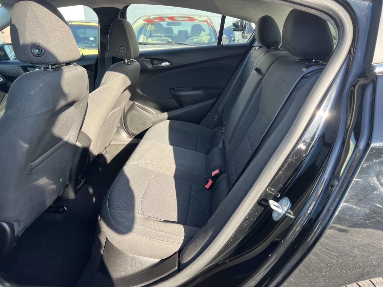 Used 2017 Chevrolet Cruze LT w/ Sun And Sound Package FWD image 10