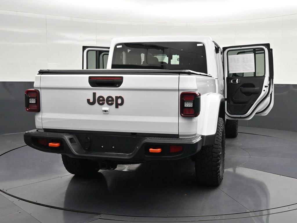 Used 2025 Jeep Gladiator Mojave w/ Convenience Group AWD/4WD image 37