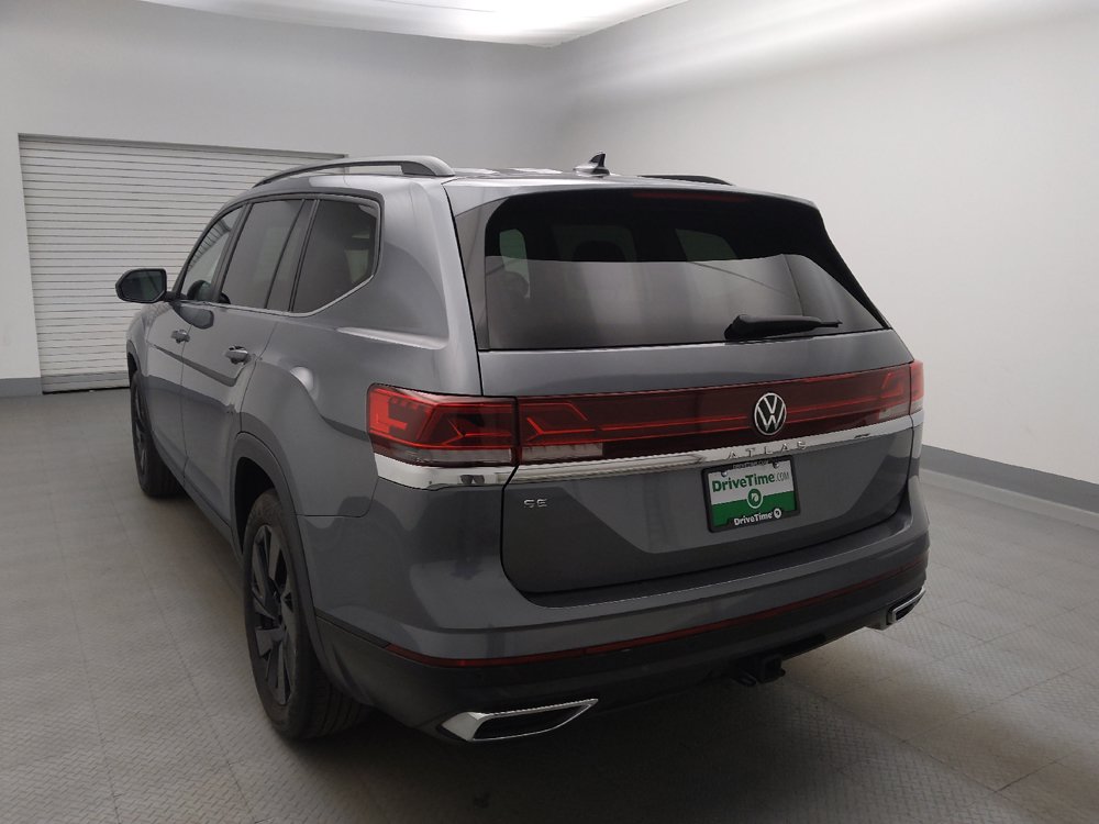 Used 2024 Volkswagen Atlas SE w/ Panoramic Sunroof Package FWD image 6