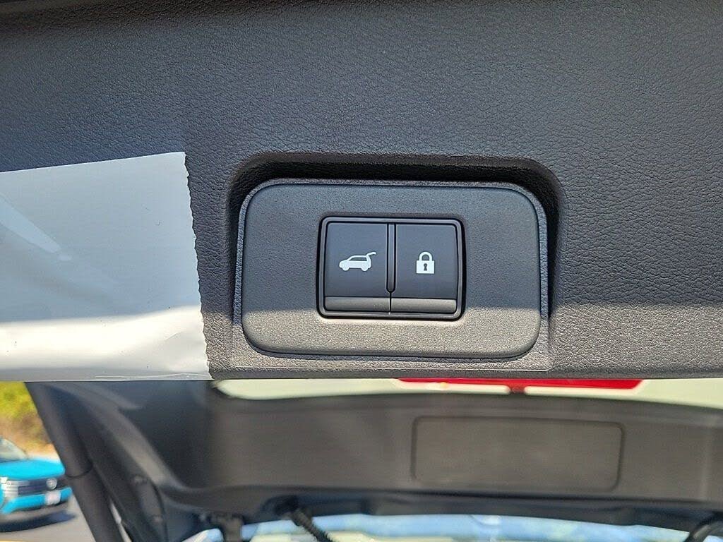 Used 2026 Nissan Rogue SV w/ SV Premium Package AWD/4WD image 18