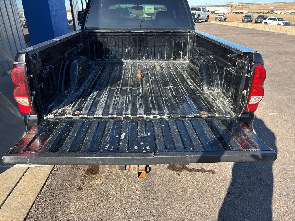 Used 2006 Chevrolet Silverado 2500 LT w/ Heavy-Duty Power Package image 30