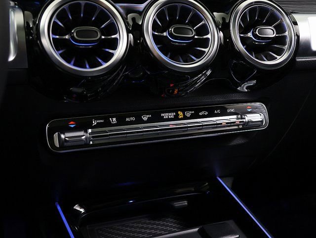 Certified 2026 Mercedes-Benz GLB 250 4MATIC image 21