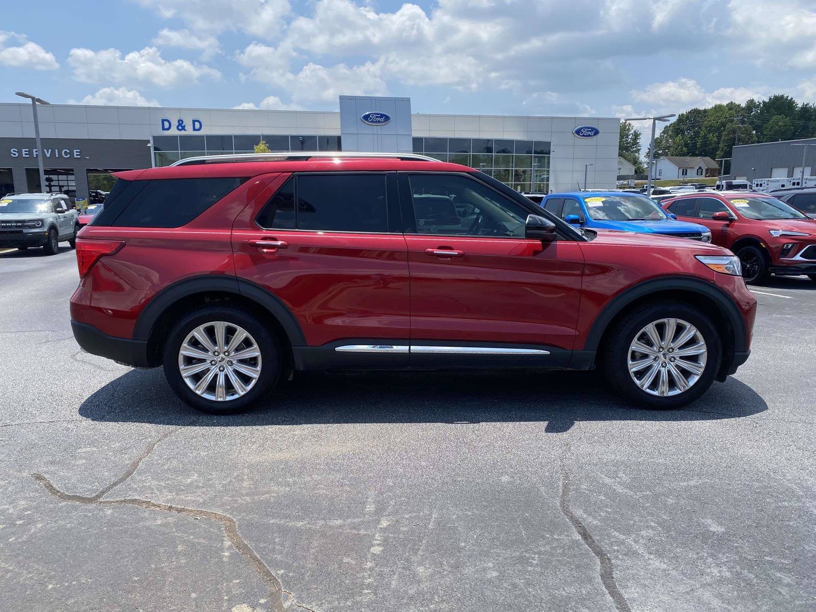 Certified 2022 Ford Explorer Limited w/ Equipment Group 301A RWD image 8