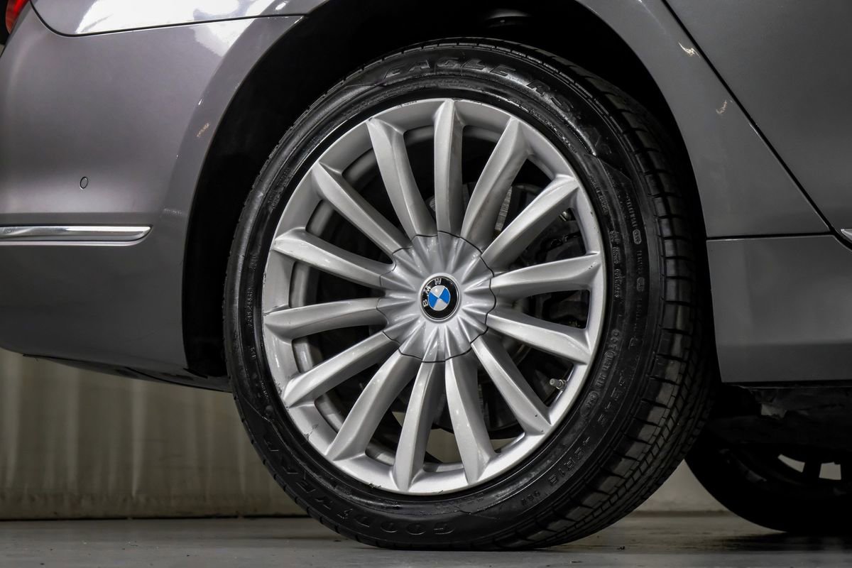 Used 2017 BMW 740i xDrive image 51